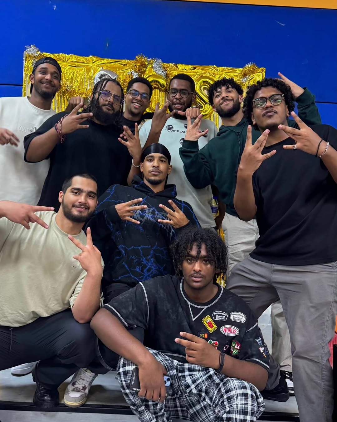 Welcoming Night — students arriving